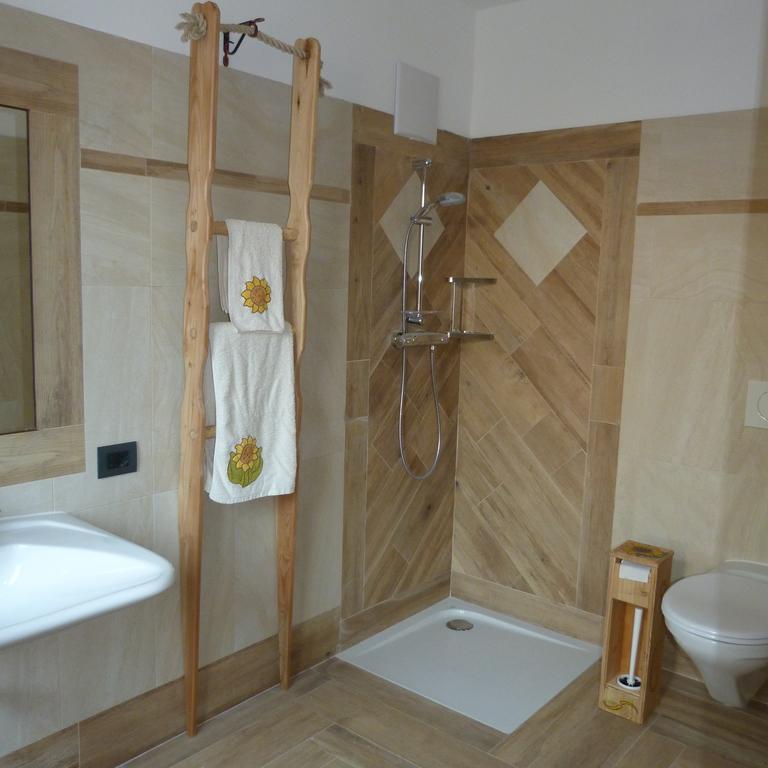 Agriturismo Fattoria Dalcastagne Torcegno Δωμάτιο φωτογραφία